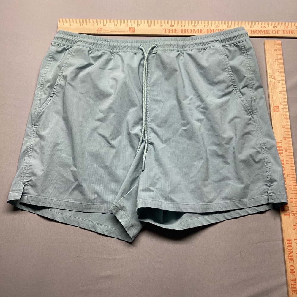 Athleta Marin Board Short 5 Inseam Large L Sage Green Textured Drawstring Beach
